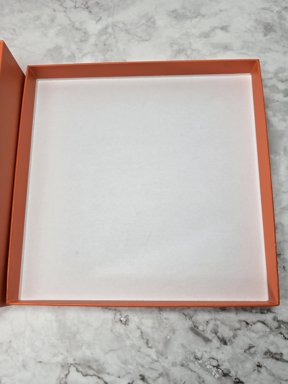 Hermès Orange Gift Box - Picture 5 of 13